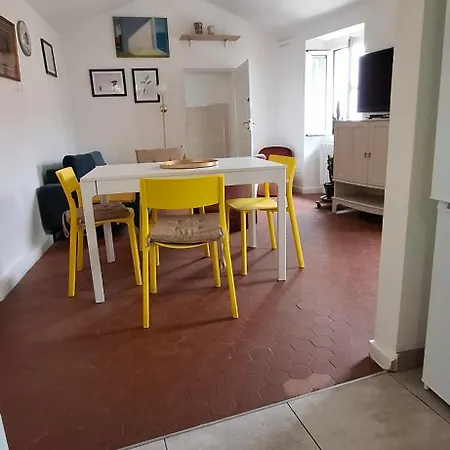 Apartman La Barca De La Vieille 2 *